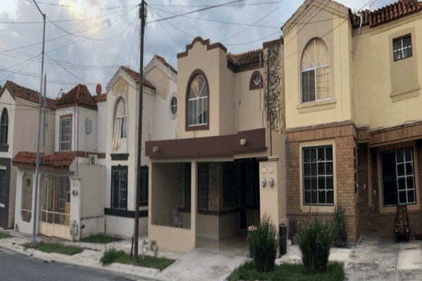 Casa disponible en venta en Calle Mision de Santa Monica, Colonia ...