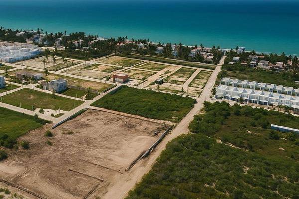 Foto de terreno habitacional en venta en  , chelem, progreso, yucatán, 30506934 No. 01