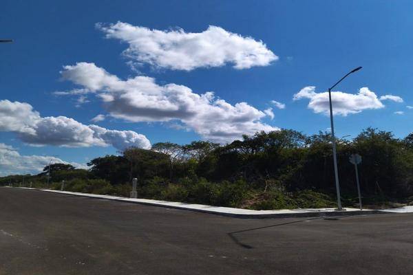 Foto de terreno habitacional en venta en  , conkal, conkal, yucatán, 30478425 No. 02