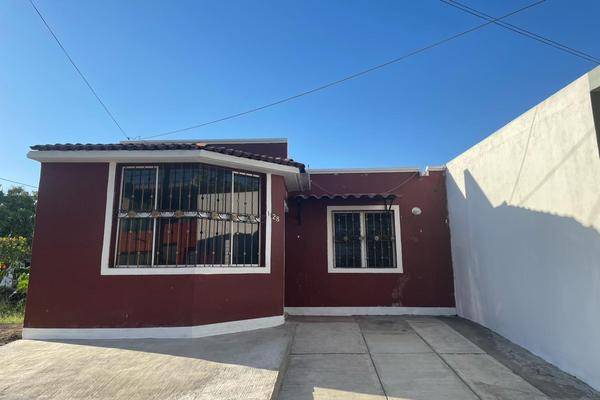 Foto de casa en renta en  , el yaqui, colima, colima, 27894473 No. 01