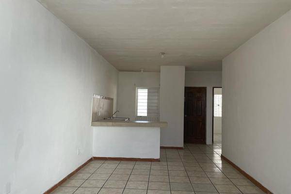 Foto de casa en renta en  , el yaqui, colima, colima, 27894473 No. 02