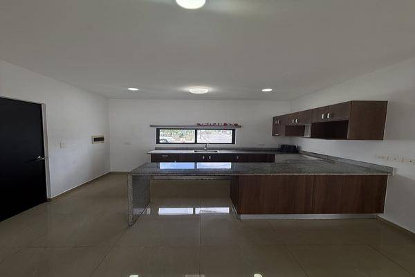 Foto de casa en renta en  , floresta, mérida, yucatán, 30894371 No. 03