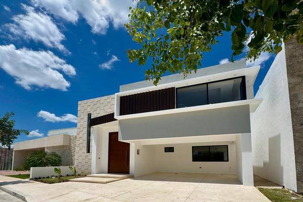 Foto de casa en venta en  , xcanatún, mérida, yucatán, 0 No. 01