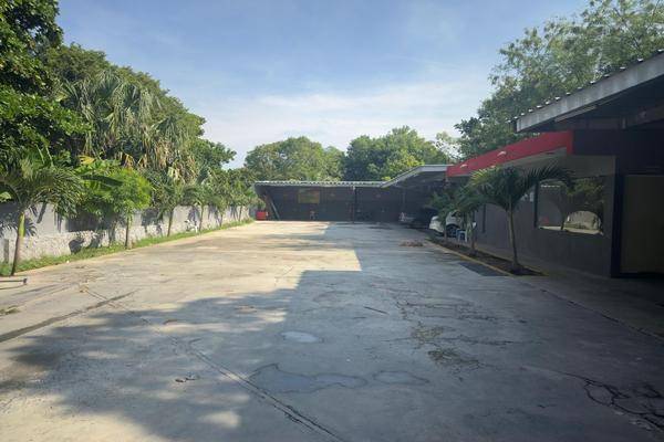 Foto de local en 15 , caucel, mérida, yucatán, 0 foto 01 Foto de local en renta en 15 , caucel, mérida, yucatán, 0 No. 01