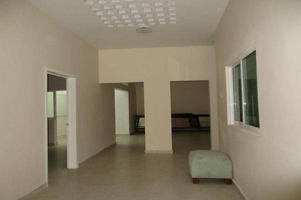 Foto de edificio en 5 de mayo 12 , chilpancingo de los bravos centro, chilpancingo de los bravo, guerrero, 13355955 foto 02 Foto de edificio en renta en 5 de mayo 12 , chilpancingo de los bravos centro, chilpancingo de los bravo, guerrero, 13355955 No. 02