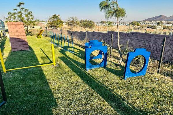 Foto de terreno habitacional en atmósfera , pontevedra, tlajomulco de zúñiga, jalisco, 0 foto 03 Foto de terreno habitacional en venta en atmósfera , pontevedra, tlajomulco de zúñiga, jalisco, 0 No. 03