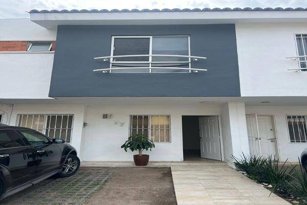 Foto de casa en (atrás del iteso) , parques del bosque, san pedro tlaquepaque, jalisco, 0 foto 01 Foto de casa en renta en (atrás del iteso) , parques del bosque, san pedro tlaquepaque, jalisco, 0 No. 01