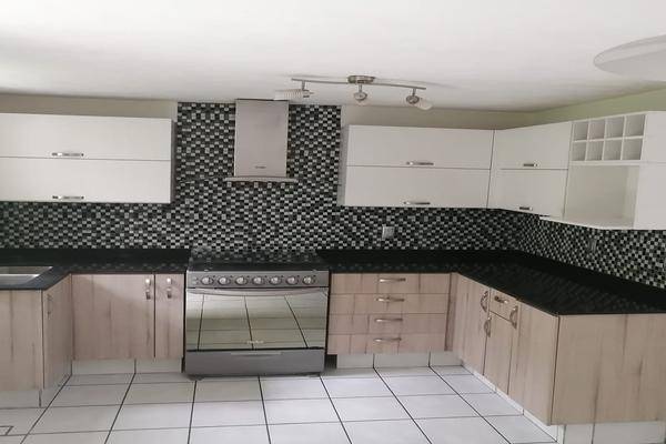 Foto de casa en avenida abadía san martín , san martín de las flores de arriba, san pedro tlaquepaque, jalisco, 0 foto 03 Foto de casa en venta en avenida abadía san martín , san martín de las flores de arriba, san pedro tlaquepaque, jalisco, 0 No. 03