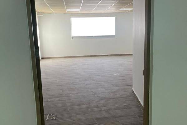 Foto de local en avenida de las ciencias , juriquilla, querétaro, querétaro, 0 foto 05 Foto de local en renta en avenida de las ciencias , juriquilla, querétaro, querétaro, 0 No. 05