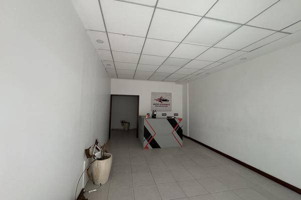 Foto de oficina en avenida francisco villa , gaviotas, puerto vallarta, jalisco, 30046592 foto 03 Foto de oficina en renta en avenida francisco villa , gaviotas, puerto vallarta, jalisco, 30046592 No. 03