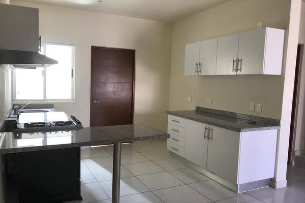 Foto de casa en avenida huayacán 4, 56, 77533 cancún, q.r. , supermanzana 312, benito juárez, quintana roo, 0 foto 02 Foto de casa en renta en avenida huayacán 4, 56, 77533 cancún, q.r. , supermanzana 312, benito juárez, quintana roo, 0 No. 02