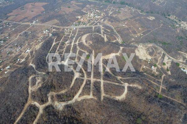 Foto de terreno habitacional en avenida principal , puerto escondido (puerto escondido), san pedro mixtepec -dto. 22 -, oaxaca, 28178120 foto 02 Foto de terreno habitacional en venta en avenida principal , puerto escondido (puerto escondido), san pedro mixtepec -dto. 22 -, oaxaca, 28178120 No. 02