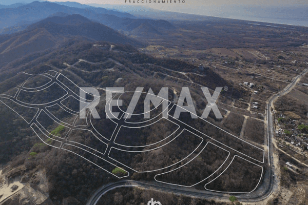 Foto de terreno habitacional en avenida principal , puerto escondido (puerto escondido), san pedro mixtepec -dto. 22 -, oaxaca, 28178120 foto 04 Foto de terreno habitacional en venta en avenida principal , puerto escondido (puerto escondido), san pedro mixtepec -dto. 22 -, oaxaca, 28178120 No. 04