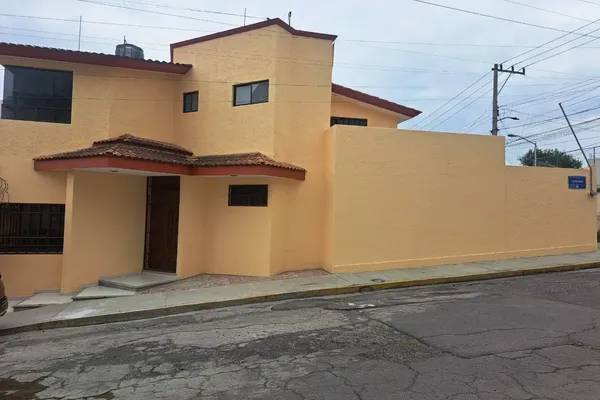 Foto de casa en avenida san claudio 2462, la hacienda, puebla, puebla, 0 foto 02 Foto de casa en renta en avenida san claudio 2462, la hacienda, puebla, puebla, 0 No. 02