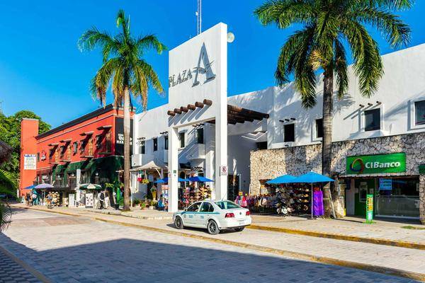 Foto de local en , aviación, solidaridad, quintana roo, 30499975 foto 01 Foto de local en renta en , aviación, solidaridad, quintana roo, 30499975 No. 01