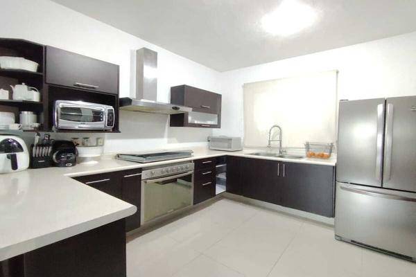 Foto de casa en bosque real de santa anita , bosque real, tlajomulco de zúñiga, jalisco, 30438245 foto 03 Foto de casa en venta en bosque real de santa anita , bosque real, tlajomulco de zúñiga, jalisco, 30438245 No. 03