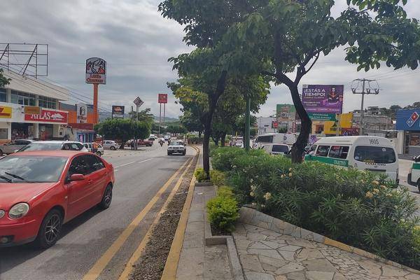 Foto de casa en boulevard angel albino corzo , el retiro, tuxtla gutiérrez, chiapas, 30164875 foto 02 Foto de casa en renta en boulevard angel albino corzo , el retiro, tuxtla gutiérrez, chiapas, 30164875 No. 02