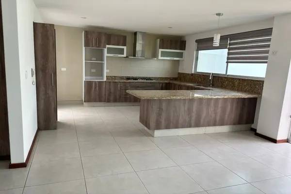 Foto de casa en boulevard de los volcanes 1300, lomas de angelópolis, san andrés cholula, puebla, 0 foto 02 Foto de casa en renta en boulevard de los volcanes 1300, lomas de angelópolis, san andrés cholula, puebla, 0 No. 02