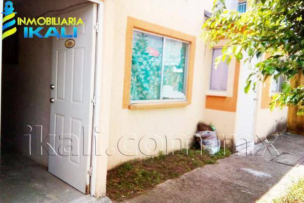 Foto de casa en boulevard pueblo nuevo 380, faja de oro, coatzintla, veracruz de ignacio de la llave, 6024663 foto 04 Foto de casa en venta en boulevard pueblo nuevo 380, faja de oro, coatzintla, veracruz de ignacio de la llave, 6024663 No. 04