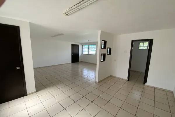 Foto de bodega en centro , merida centro, mérida, yucatán, 30702460 foto 02 Foto de bodega en renta en centro , merida centro, mérida, yucatán, 30702460 No. 02