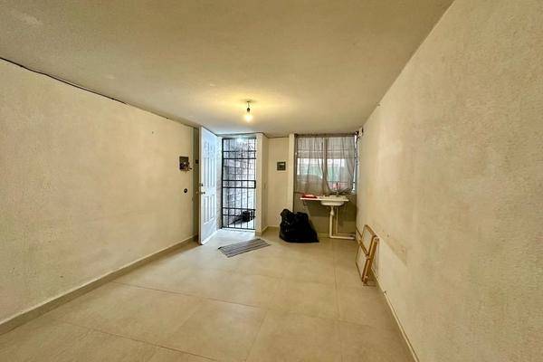 Foto de casa en ciudad galaxia los reyes, chicoloapan, estado de méxico , ciudad galaxia los reyes, chicoloapan, méxico, 0 foto 02 Foto de casa en venta en ciudad galaxia los reyes, chicoloapan, estado de méxico , ciudad galaxia los reyes, chicoloapan, méxico, 0 No. 02