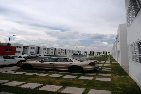 Foto de departamento en cond. rocallosas fraccionamiento sendas ext 200 int. 132 , colinas de la piedad, el marqués, querétaro, 0 foto 02 Foto de departamento en renta en cond. rocallosas fraccionamiento sendas ext 200 int. 132 , colinas de la piedad, el marqués, querétaro, 0 No. 02