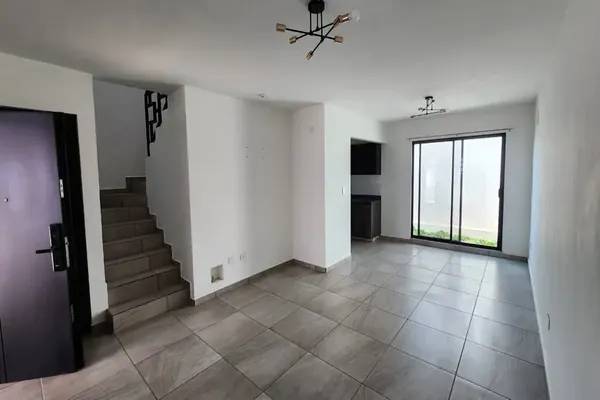 Foto de casa en , cumbres vista residencial, saltillo, coahuila de zaragoza, 0 foto 02 Foto de casa en renta en , cumbres vista residencial, saltillo, coahuila de zaragoza, 0 No. 02