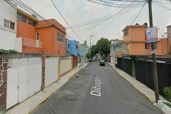 Foto de casa en dibujantes , el sifón, iztapalapa, df / cdmx, 20486380 foto 01 Foto de casa en venta en dibujantes , el sifón, iztapalapa, df / cdmx, 20486380 No. 01