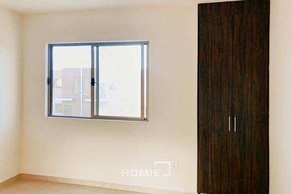 Foto de casa en fraccionamiento residencial vista del sol, avenida de la cantera 2832, condominio 2, puerta navarra, querétaro, querétaro, 0 foto 03 Foto de casa en renta en fraccionamiento residencial vista del sol, avenida de la cantera 2832, condominio 2, puerta navarra, querétaro, querétaro, 0 No. 03