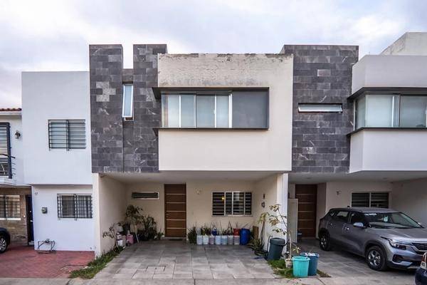 Foto de casa en girasoles acueducto, zapopan, jalisco, 45138 , girasoles acueducto, zapopan, jalisco, 0 foto 01 Foto de casa en venta en girasoles acueducto, zapopan, jalisco, 45138 , girasoles acueducto, zapopan, jalisco, 0 No. 01
