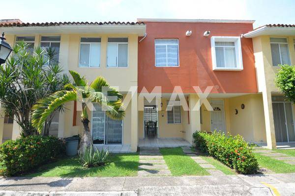 Foto de casa en hacienda san javier , parques las palmas, puerto vallarta, jalisco, 28213824 foto 01 Foto de casa en venta en hacienda san javier , parques las palmas, puerto vallarta, jalisco, 28213824 No. 01