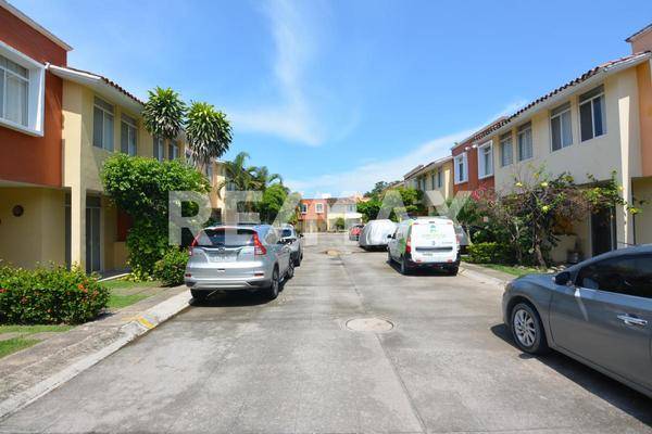 Foto de casa en hacienda san javier , parques las palmas, puerto vallarta, jalisco, 28213824 foto 03 Foto de casa en venta en hacienda san javier , parques las palmas, puerto vallarta, jalisco, 28213824 No. 03