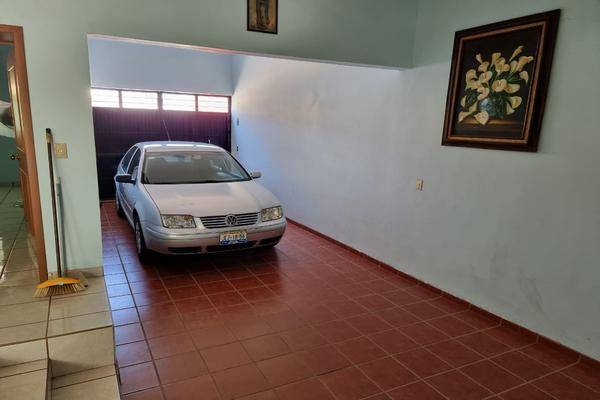 Foto de casa en iturbide , san miguel cuyutlan, tlajomulco de zúñiga, jalisco, 27806199 foto 04 Foto de casa en venta en iturbide , san miguel cuyutlan, tlajomulco de zúñiga, jalisco, 27806199 No. 04