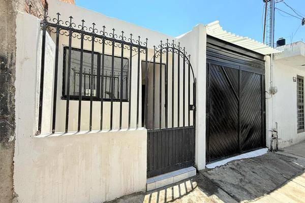 Foto de casa en , jardines de san pedro, león, guanajuato, 29828817 foto 01 Foto de casa en venta en , jardines de san pedro, león, guanajuato, 29828817 No. 01