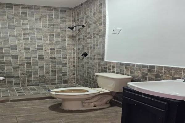 Foto de local en jose maria pino suarez 22421, libertad, tijuana, baja california, 0 foto 04 Foto de local en renta en jose maria pino suarez 22421, libertad, tijuana, baja california, 0 No. 04