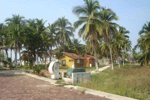Foto de terreno habitacional en , la orilla, lázaro cárdenas, michoacán de ocampo, 2342932 foto 02 Foto de terreno habitacional en venta en , la orilla, lázaro cárdenas, michoacán de ocampo, 2342932 No. 02