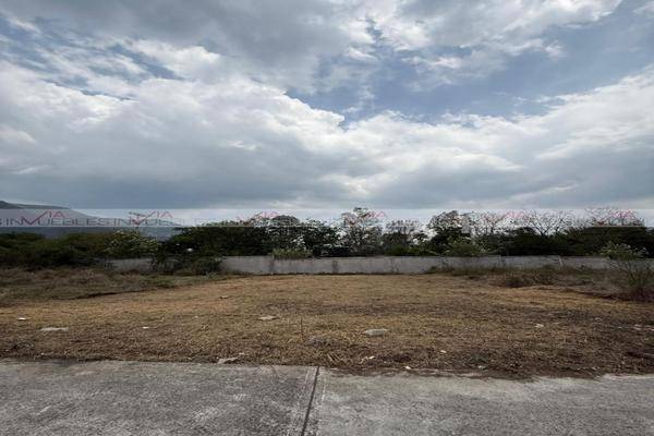 Foto de terreno habitacional en los cristales , los cristales, monterrey, nuevo león, 30487367 foto 03 Foto de terreno habitacional en venta en los cristales , los cristales, monterrey, nuevo león, 30487367 No. 03