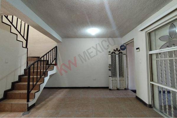 Foto de casa en paseo de las golondrinas 8050-17, paseos del alba, juárez, chihuahua, 0 foto 04 Foto de casa en venta en paseo de las golondrinas 8050-17, paseos del alba, juárez, chihuahua, 0 No. 04