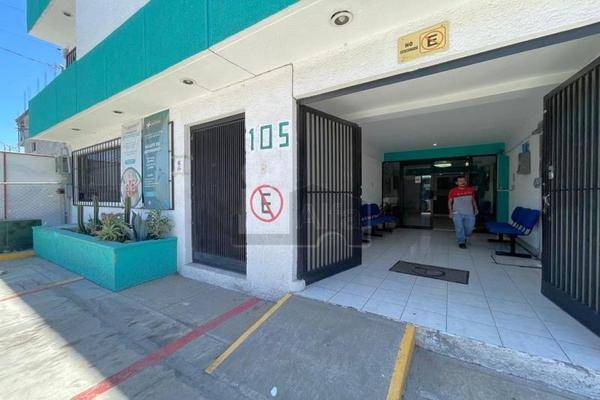 Foto de local en plaza capuchinas 105, plazas del sol 2a sección, querétaro, querétaro, 26676006 foto 02 Foto de local en renta en plaza capuchinas 105, plazas del sol 2a sección, querétaro, querétaro, 26676006 No. 02