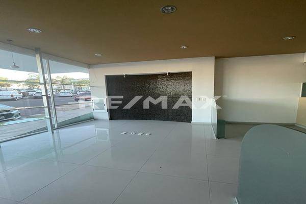 Foto de local en plaza real bugambiliascamino real a huimilpan , bahamas, corregidora, querétaro, 0 foto 04 Foto de local en renta en plaza real bugambiliascamino real a huimilpan , bahamas, corregidora, querétaro, 0 No. 04