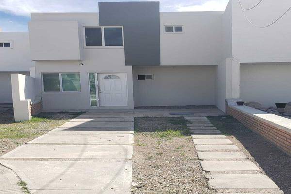Foto de casa en privada primavera , brisas diamante, durango, durango, 0 foto 02 Foto de casa en venta en privada primavera , brisas diamante, durango, durango, 0 No. 02