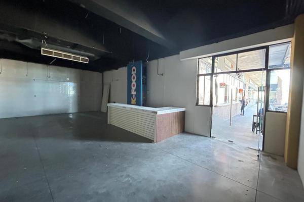 Foto de local en , puerta de hierro cumbres, monterrey, nuevo león, 30489231 foto 01 Foto de local en renta en , puerta de hierro cumbres, monterrey, nuevo león, 30489231 No. 01