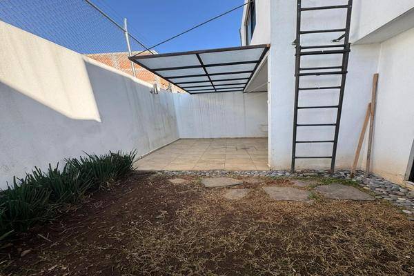 Foto de casa en , rincón de altozano, morelia, michoacán de ocampo, 0 foto 02 Foto de casa en renta en , rincón de altozano, morelia, michoacán de ocampo, 0 No. 02