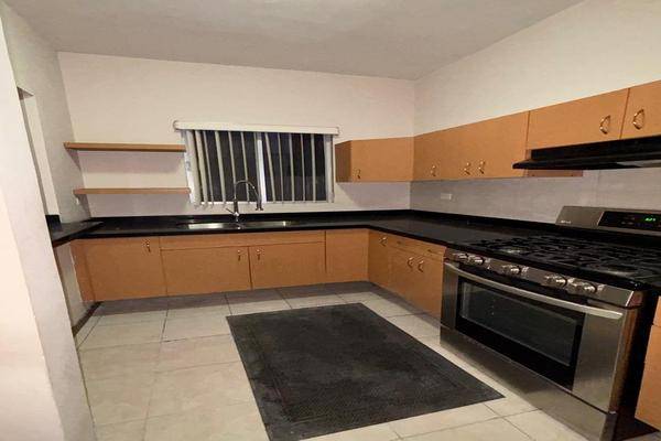 Foto de casa en santa regina , valle del seminario 2 sector, san pedro garza garcía, nuevo león, 0 foto 04 Foto de casa en renta en santa regina , valle del seminario 2 sector, san pedro garza garcía, nuevo león, 0 No. 04