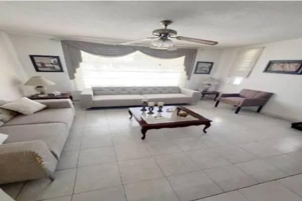 Foto de casa en torreón jardín olmos 1, torreón jardín, torreón, coahuila de zaragoza, 30261321 foto 02 Foto de casa en venta en torreón jardín olmos 1, torreón jardín, torreón, coahuila de zaragoza, 30261321 No. 02