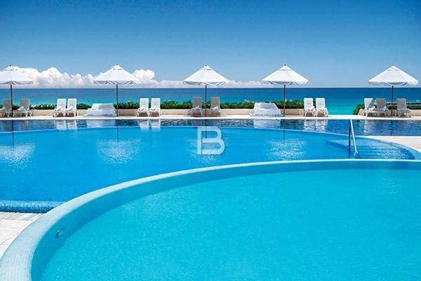 Foto de edificio en , zona hotelera, benito juárez, quintana roo, 30879147 foto 01 Foto de edificio en venta en , zona hotelera, benito juárez, quintana roo, 30879147 No. 01