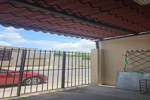 Se vende casa Calle 42, Colonia Santa Rosa, C.P. 97279