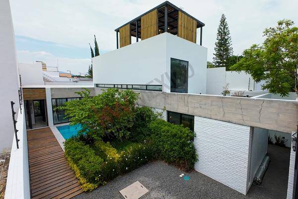 Casa en venta disponible en SETO #28, Colonia Álamos 3a Sección, C.P. 76160